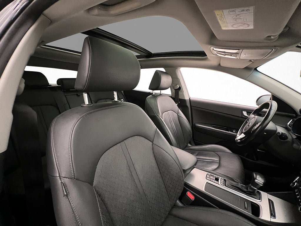 Vehicle Image 37
