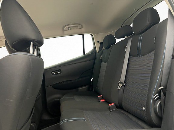 Vehicle Image 27