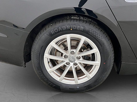 Vehicle Image 33