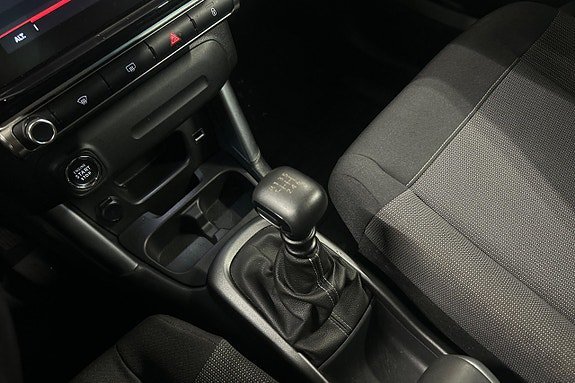 Vehicle Image 23