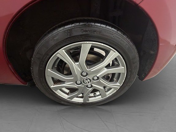 Vehicle Image 26