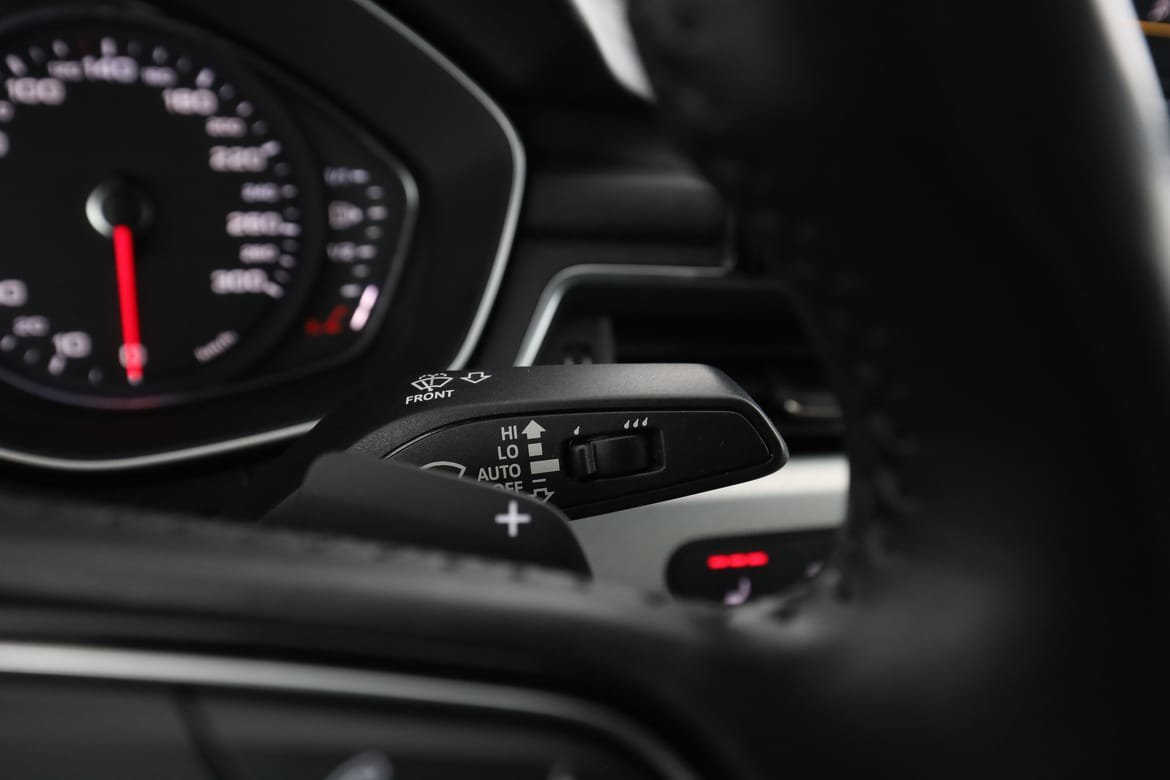 Vehicle Image 35