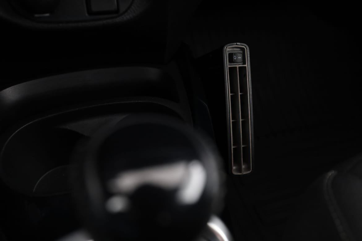 Vehicle Image 28