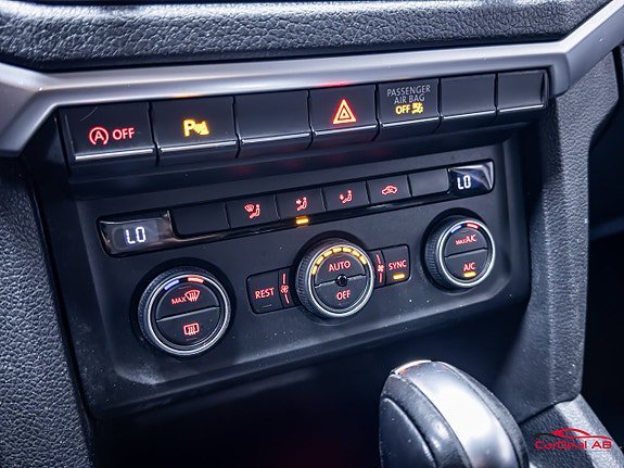 Vehicle Image 28
