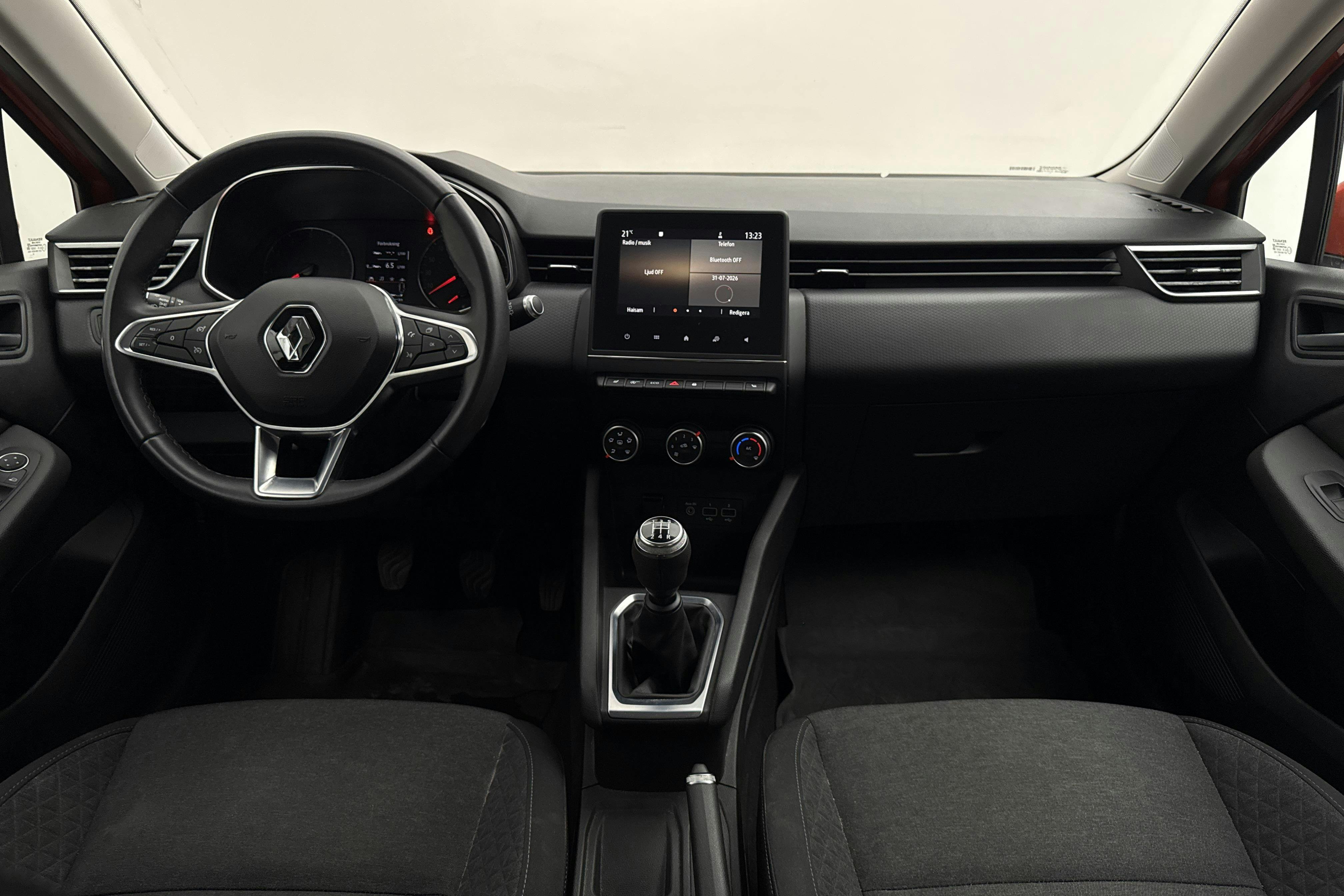 Vehicle Image 6