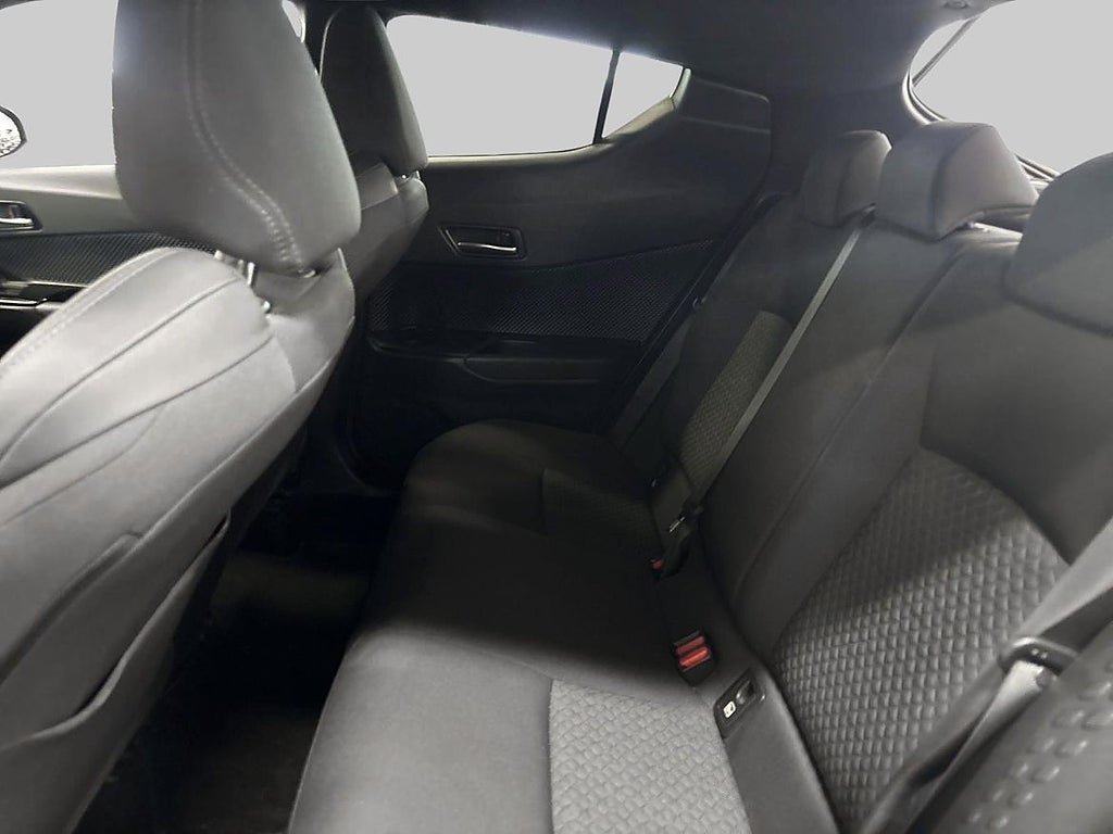 Vehicle Image 11