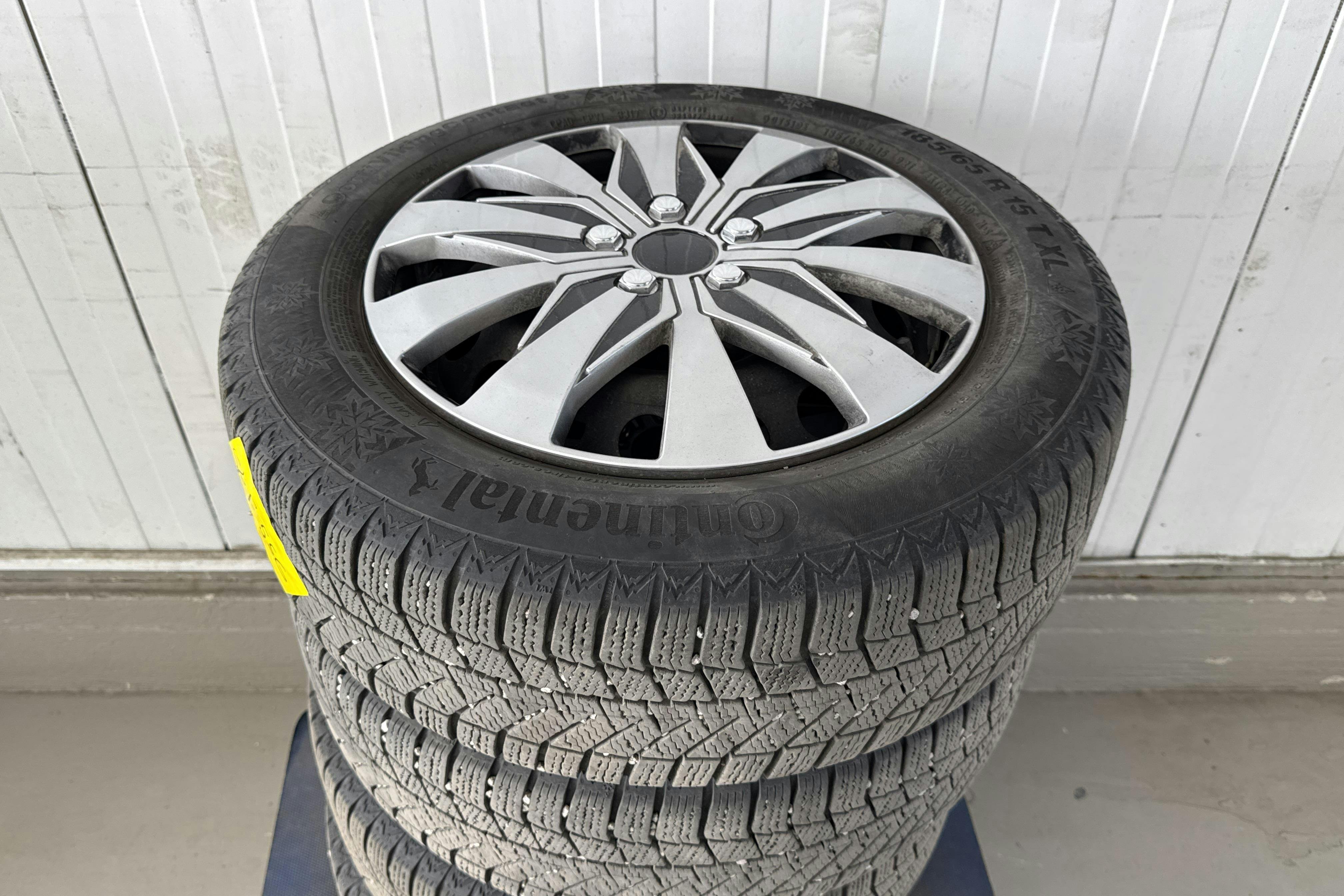 Vehicle Image 11