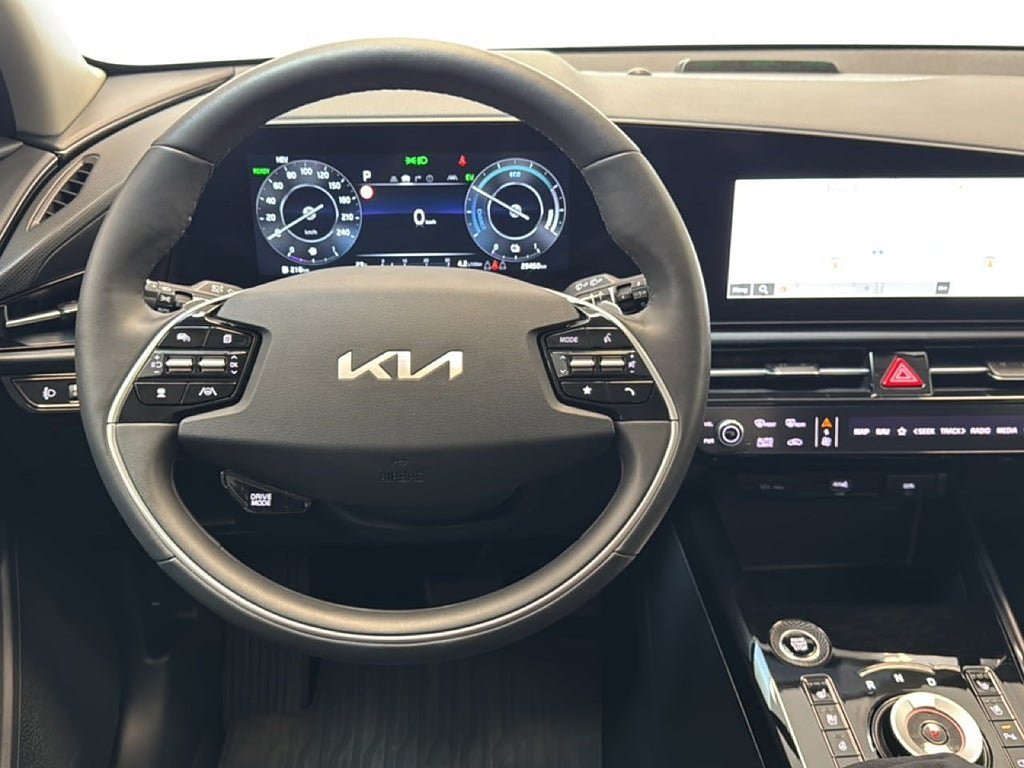 Vehicle Image 19