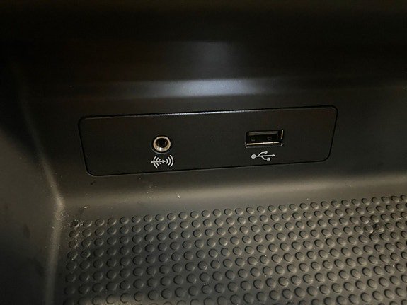 Vehicle Image 23