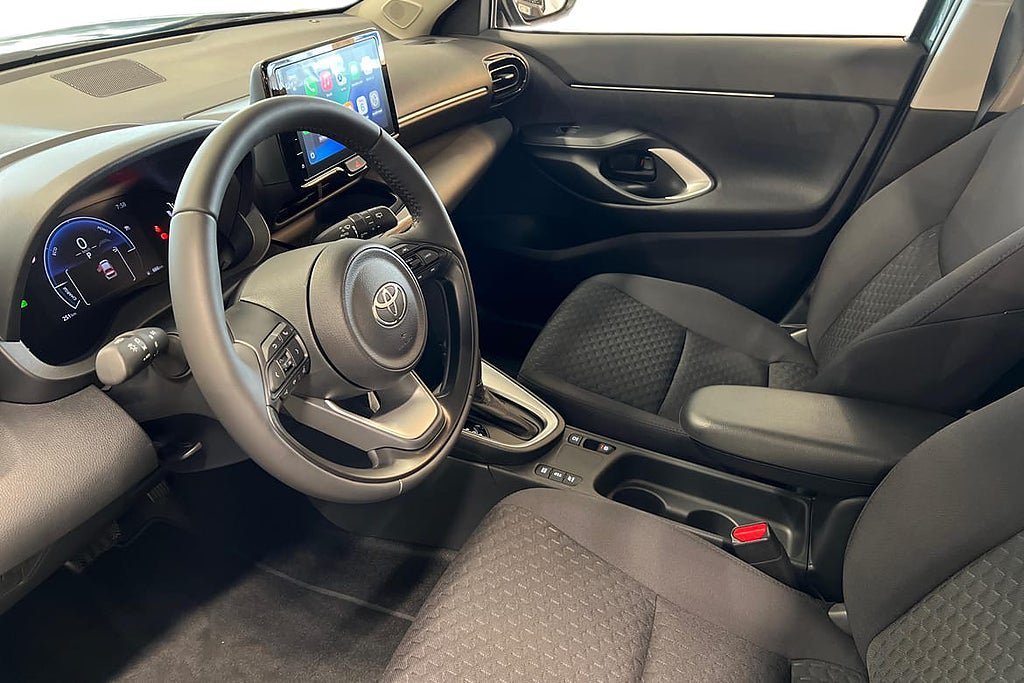 Vehicle Image 12