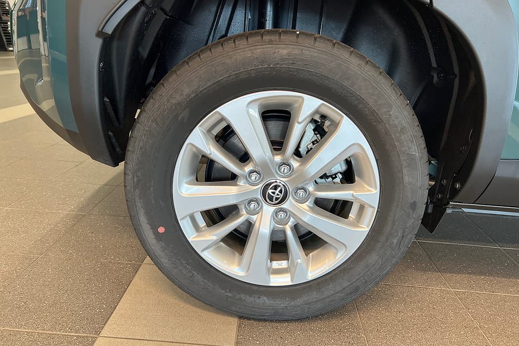 Vehicle Image 15