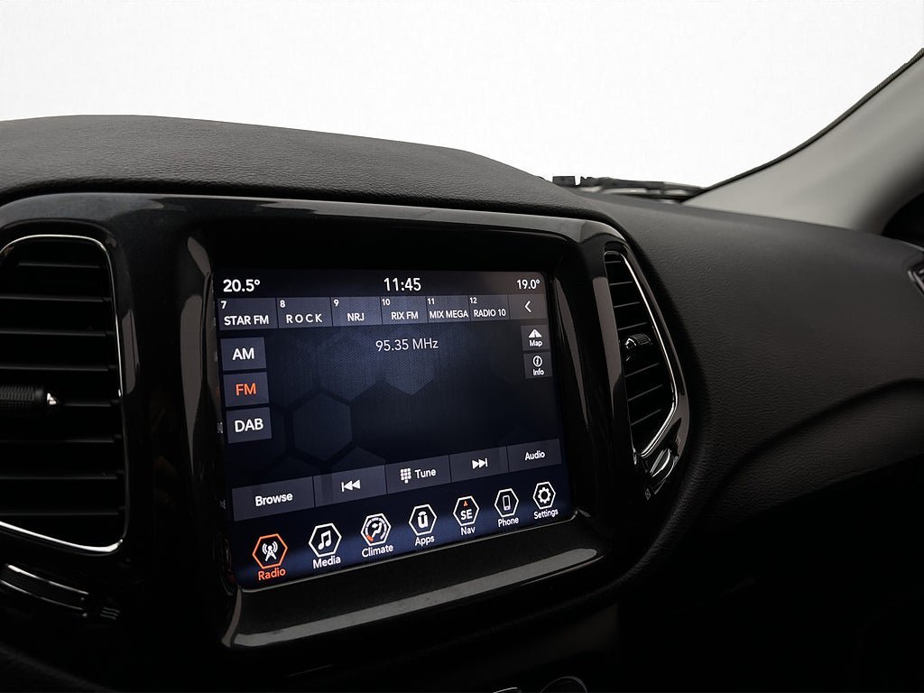 Vehicle Image 18