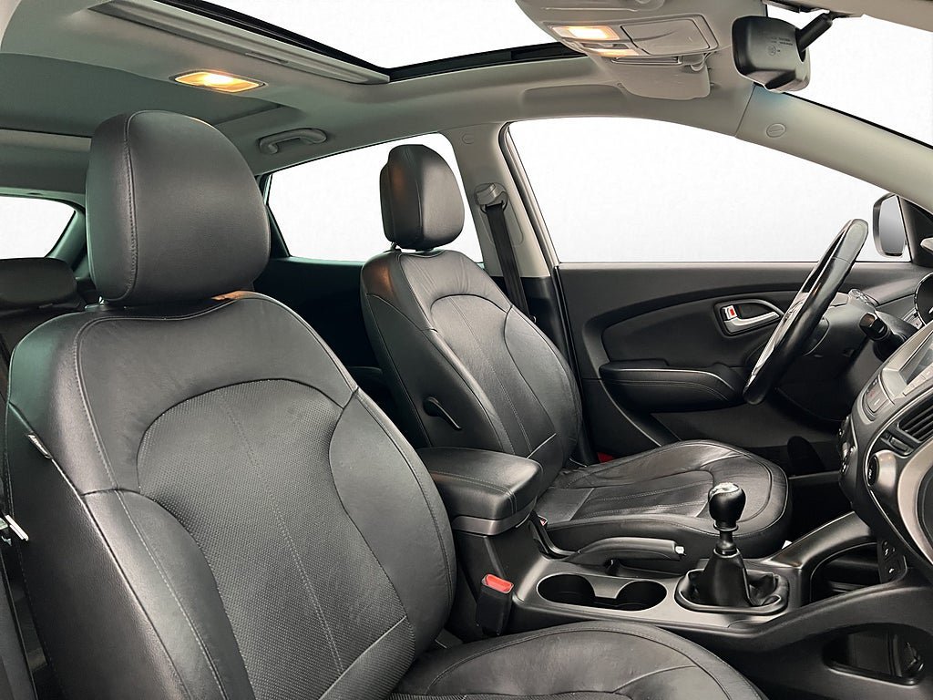 Vehicle Image 14