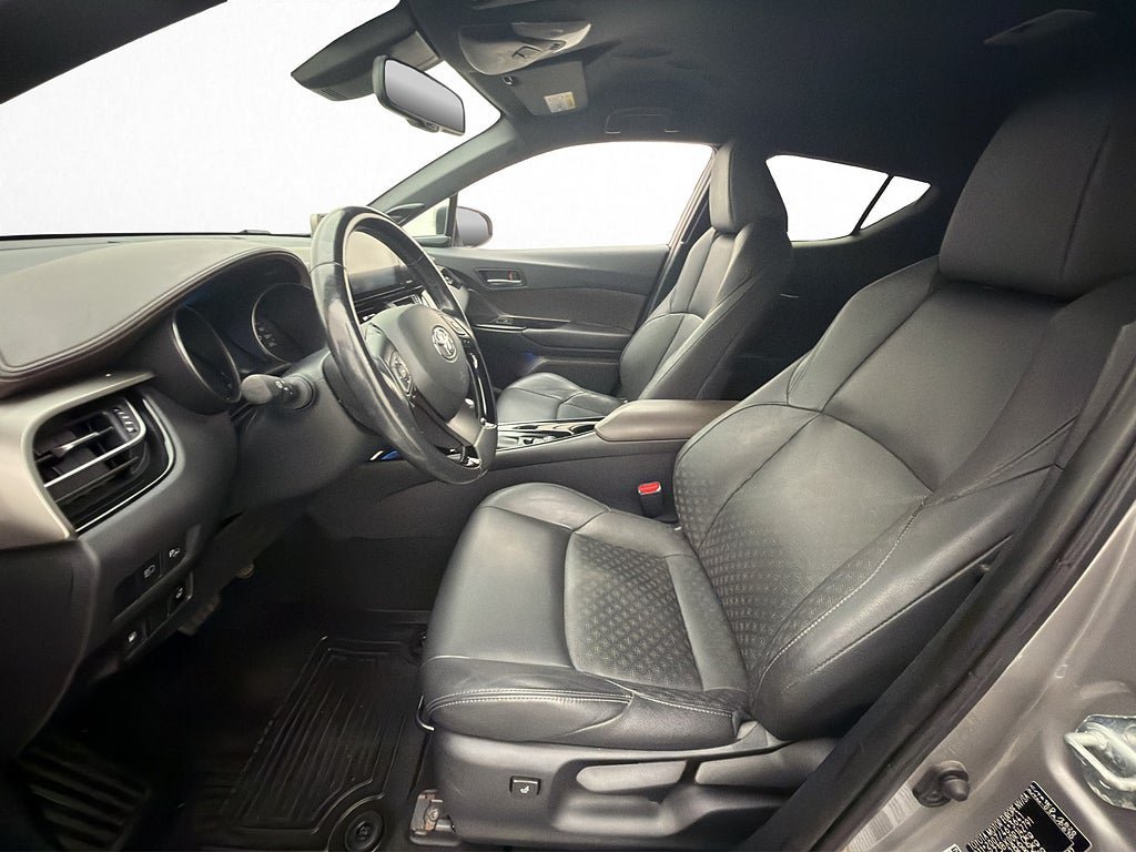 Vehicle Image 13