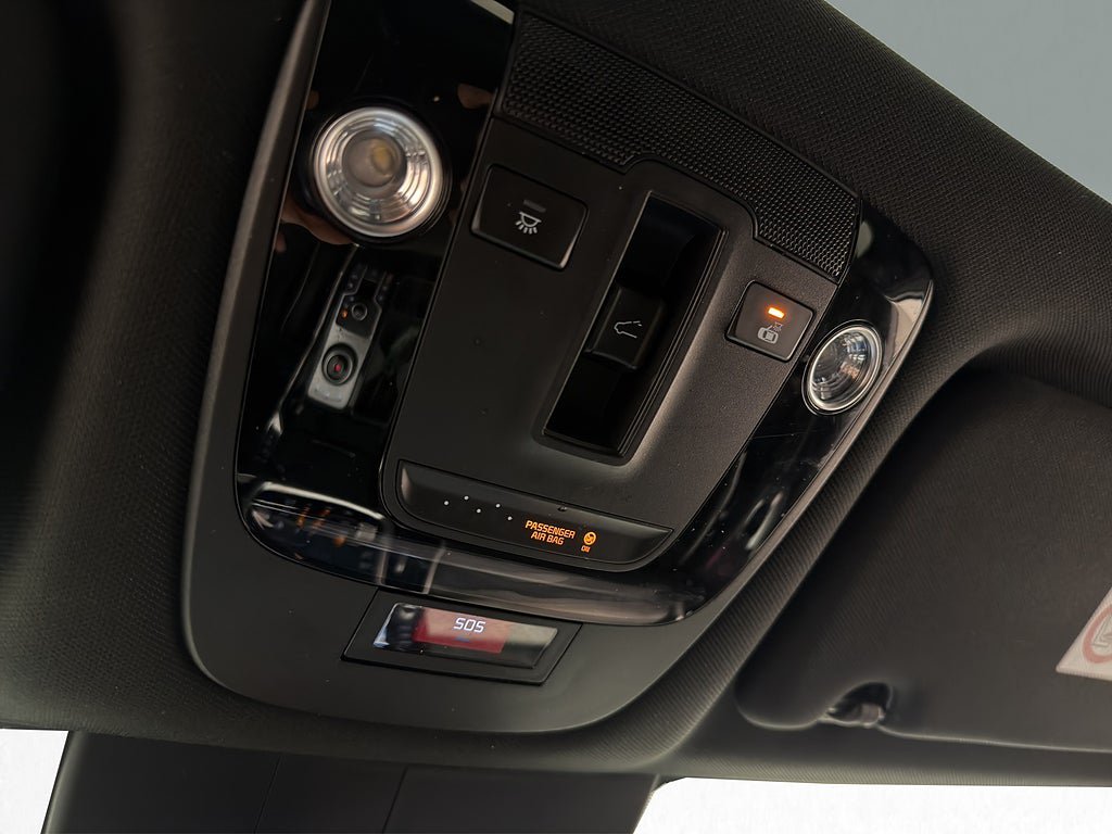 Vehicle Image 35