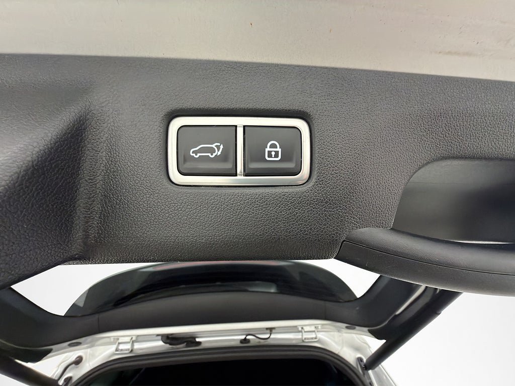 Vehicle Image 38