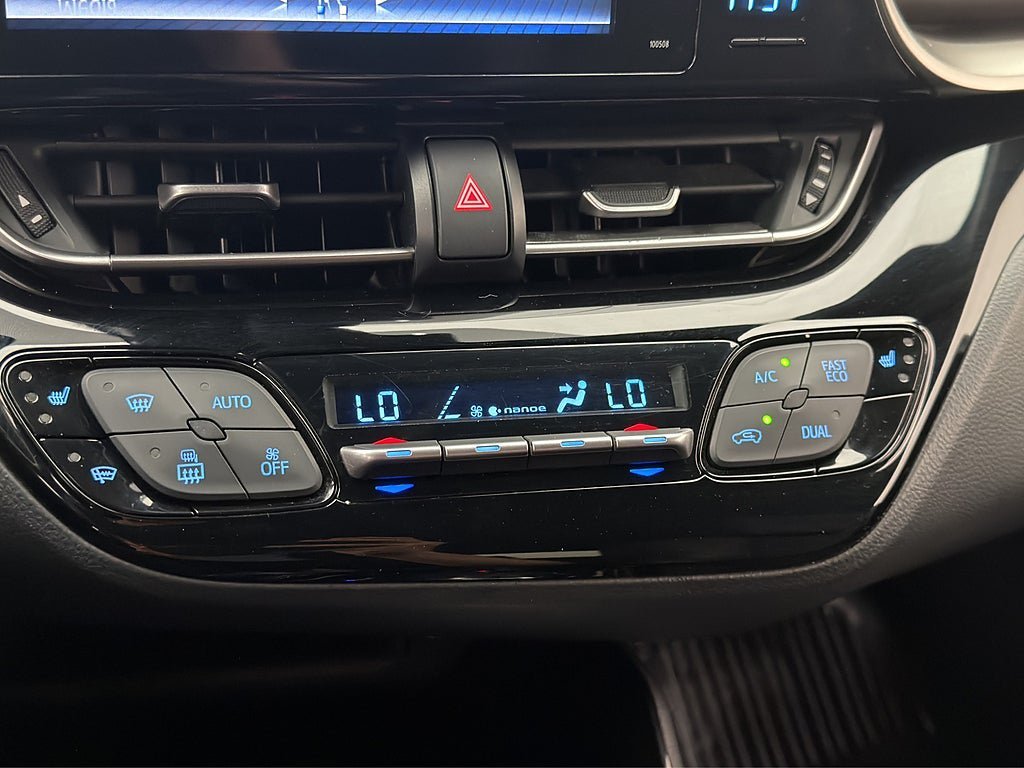 Vehicle Image 26