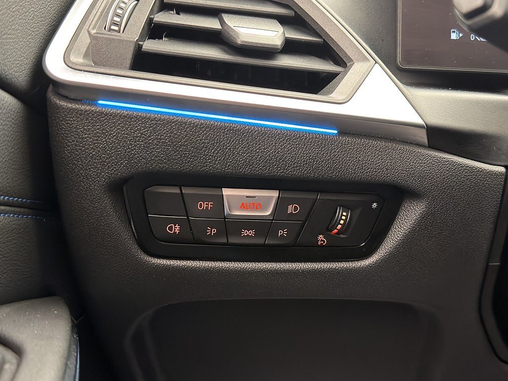 Vehicle Image 28