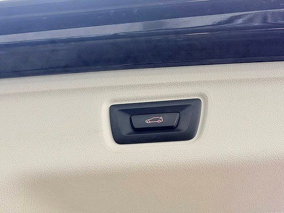 Vehicle Image 34