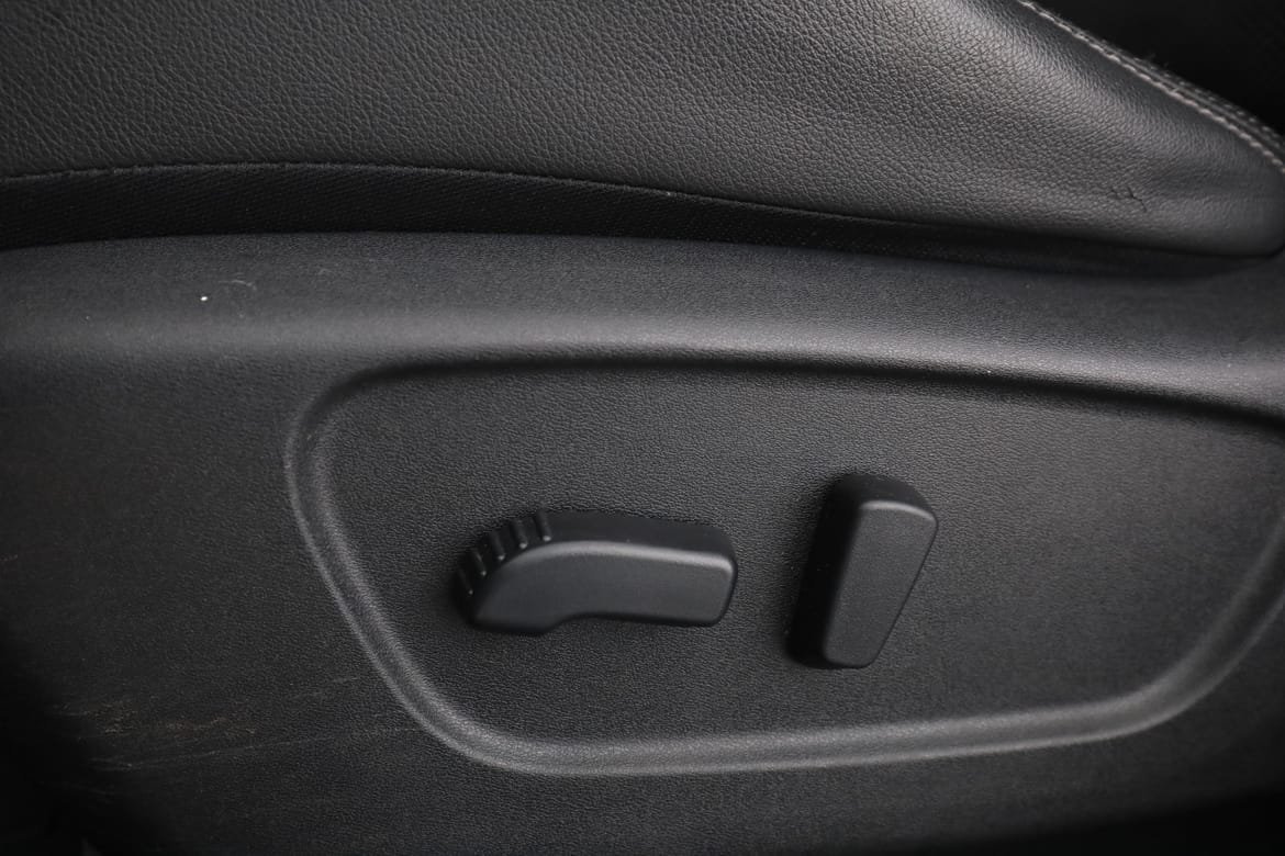 Vehicle Image 36