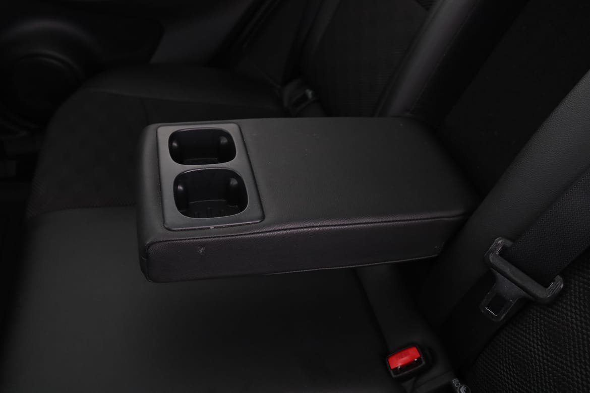 Vehicle Image 38