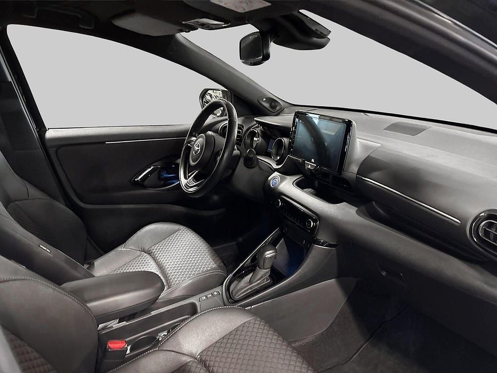 Vehicle Image 10