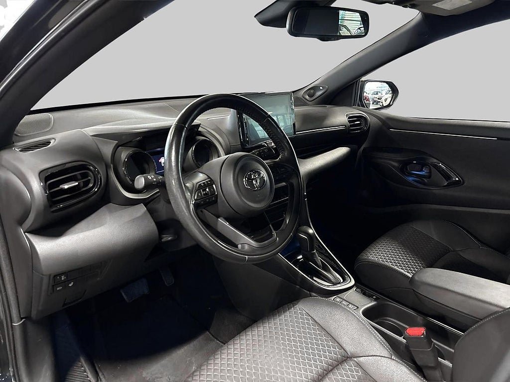 Vehicle Image 14