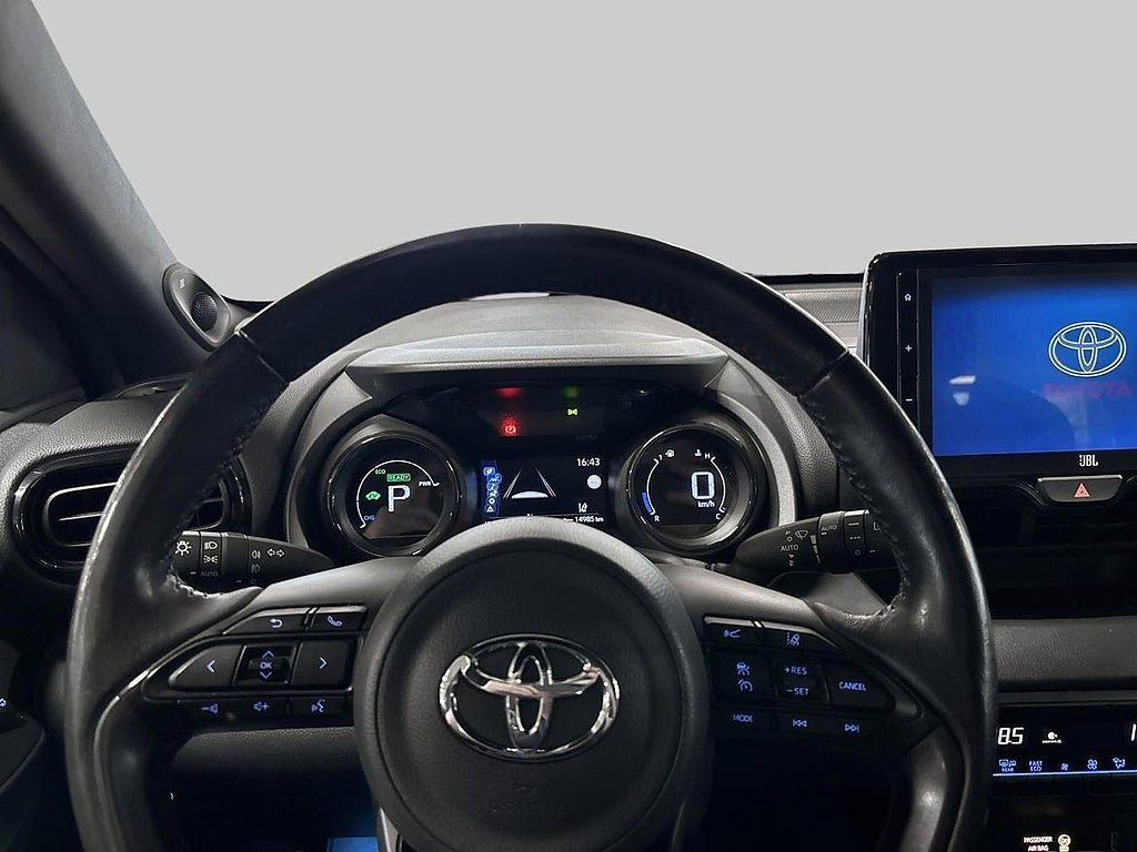 Vehicle Image 15