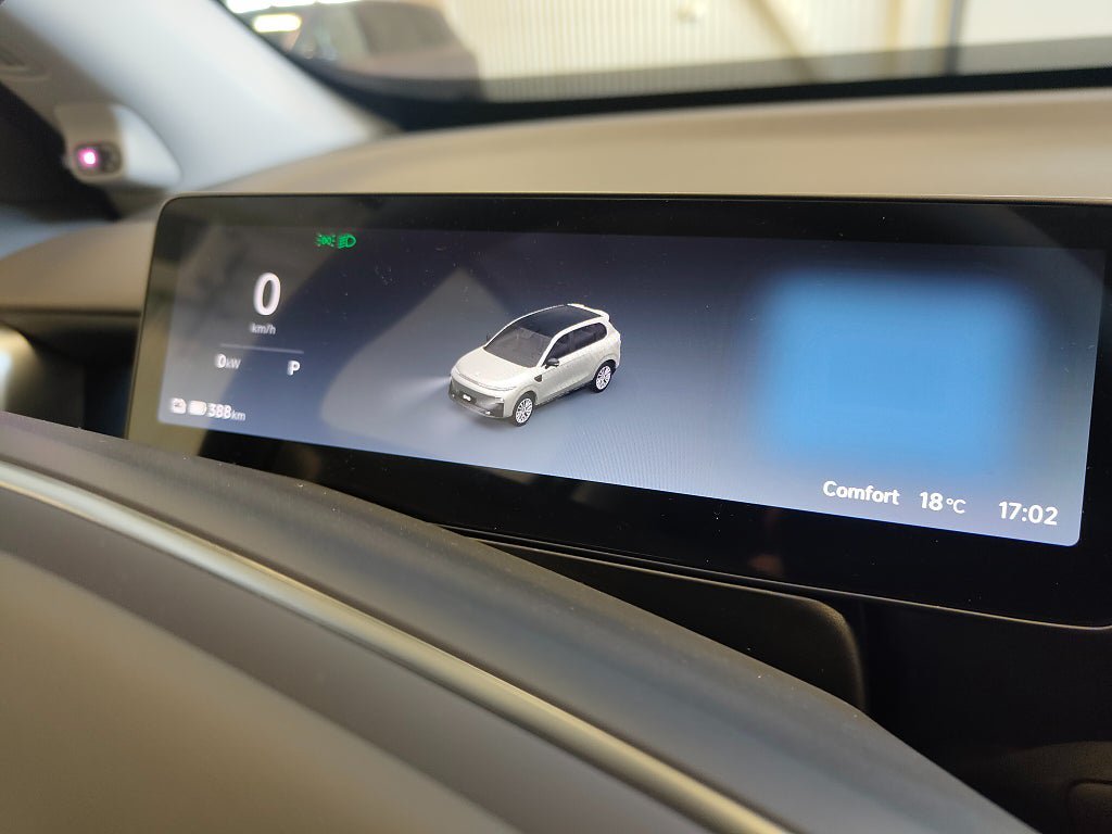 Vehicle Image 15