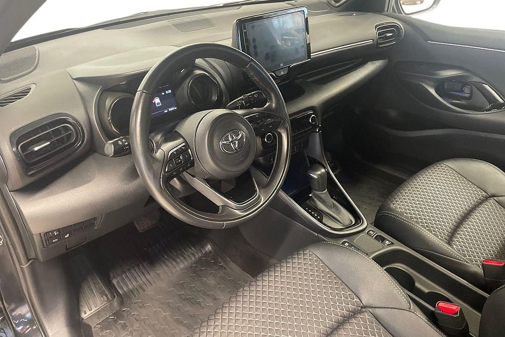 Vehicle Image 14