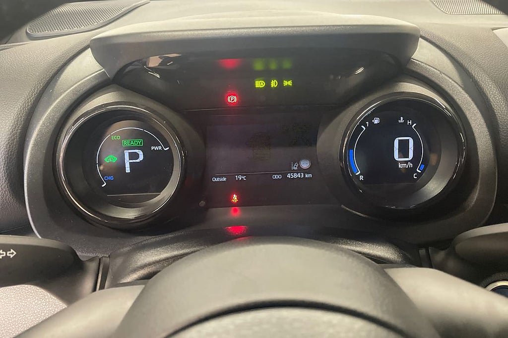 Vehicle Image 16