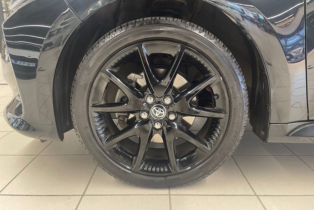 Vehicle Image 17