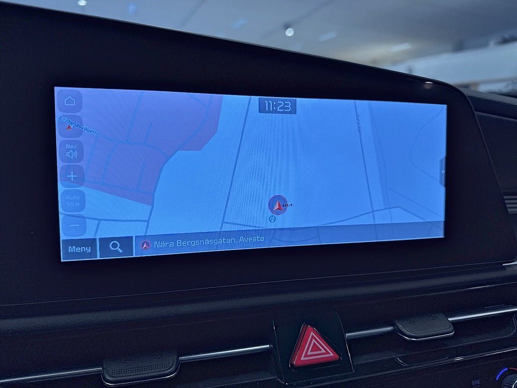 Vehicle Image 11