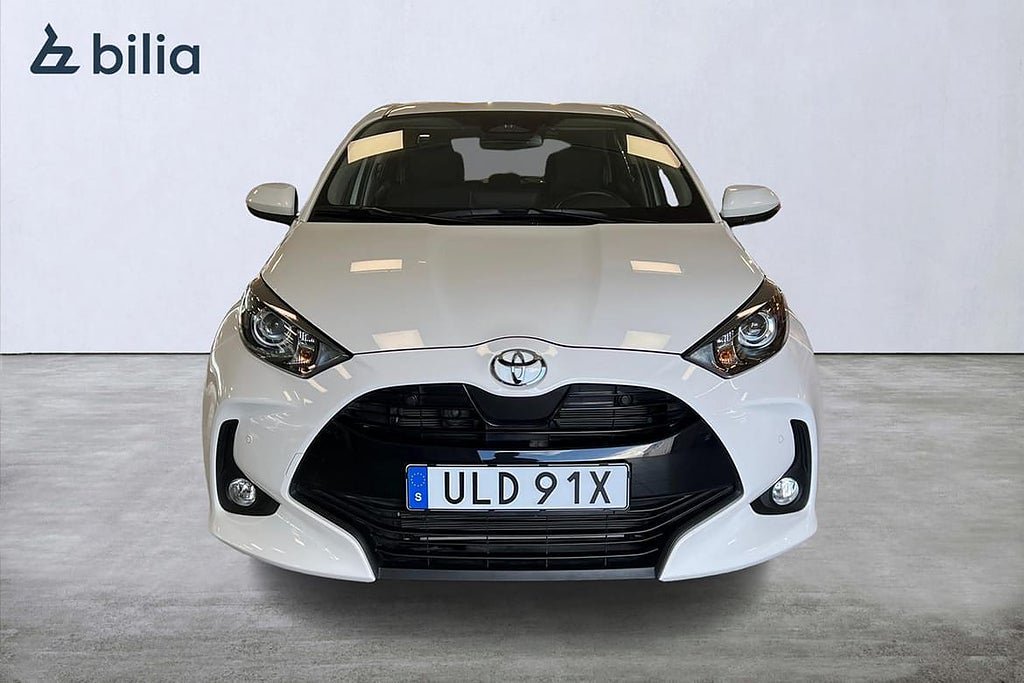 Vehicle Image 6