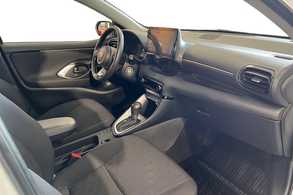 Vehicle Image 7