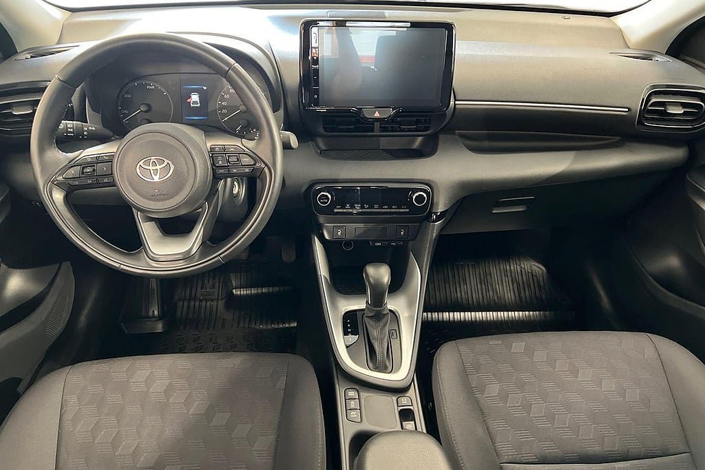 Vehicle Image 10