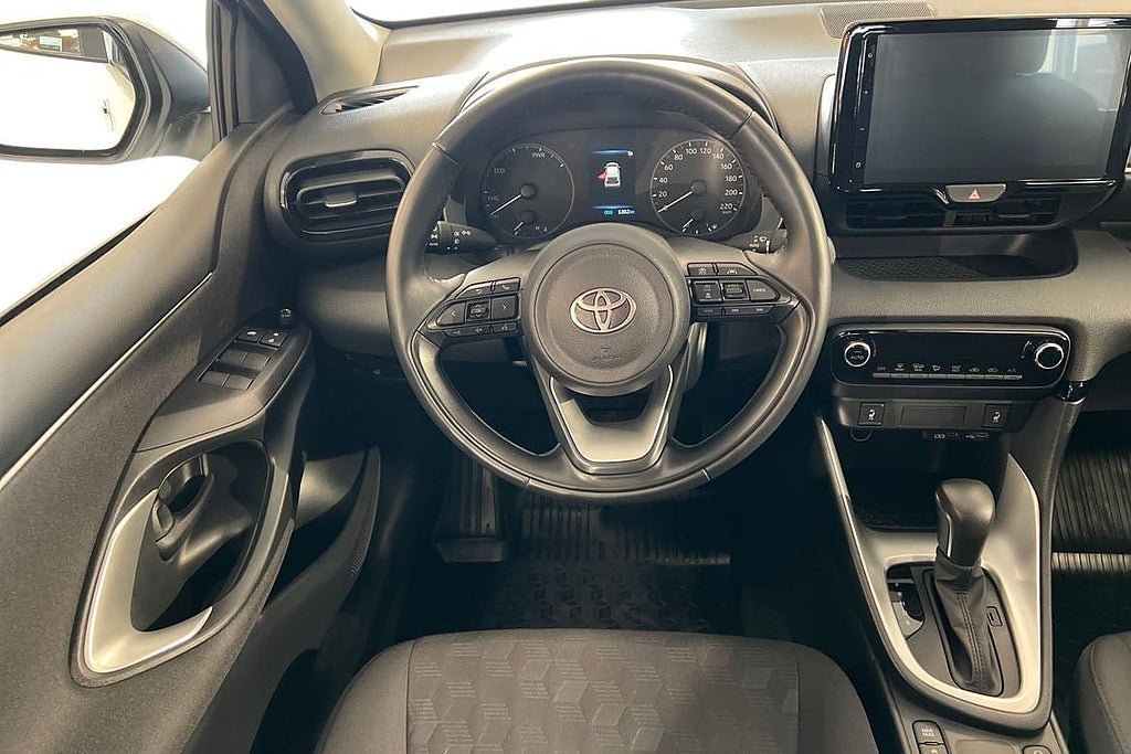 Vehicle Image 11