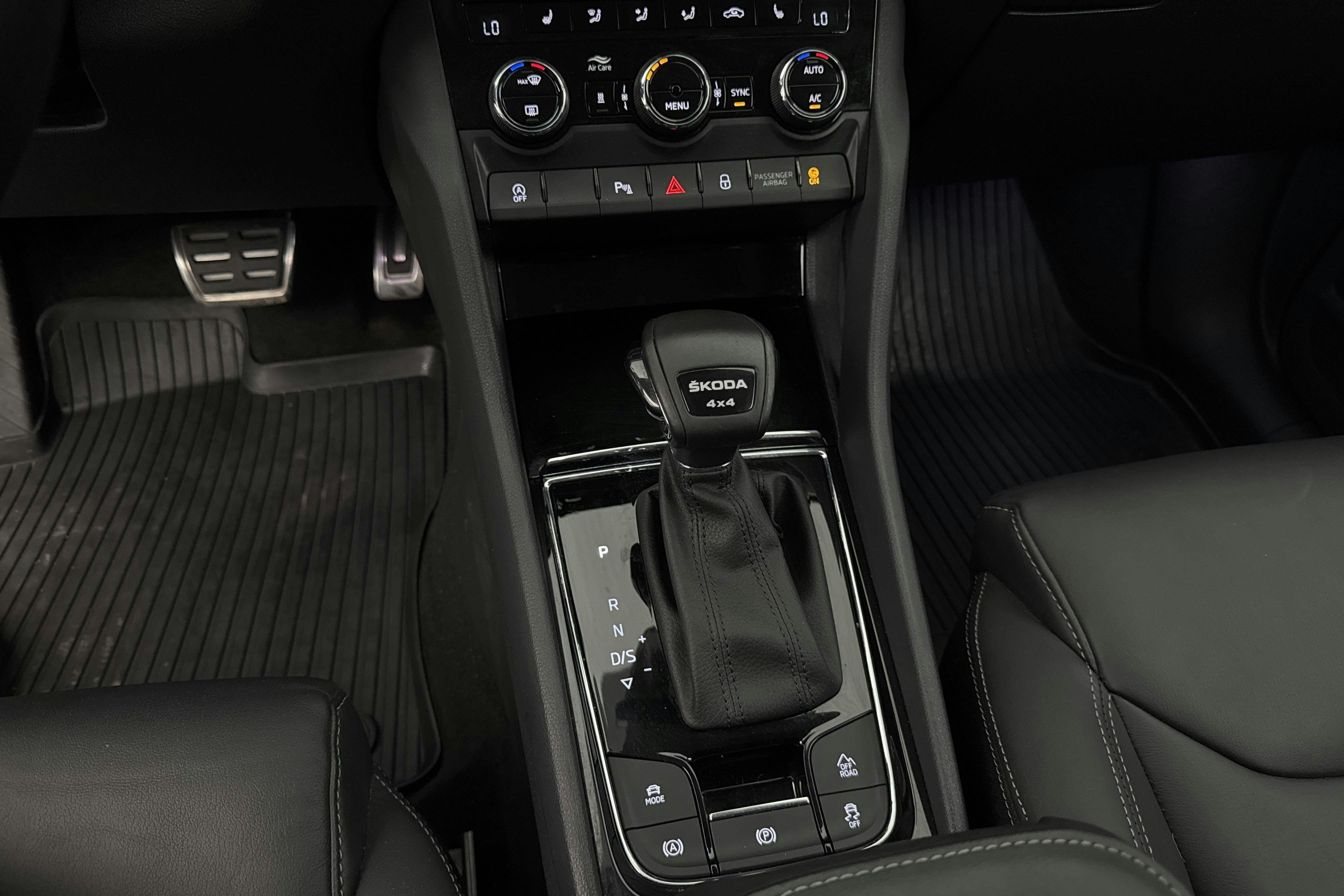 Vehicle Image 15