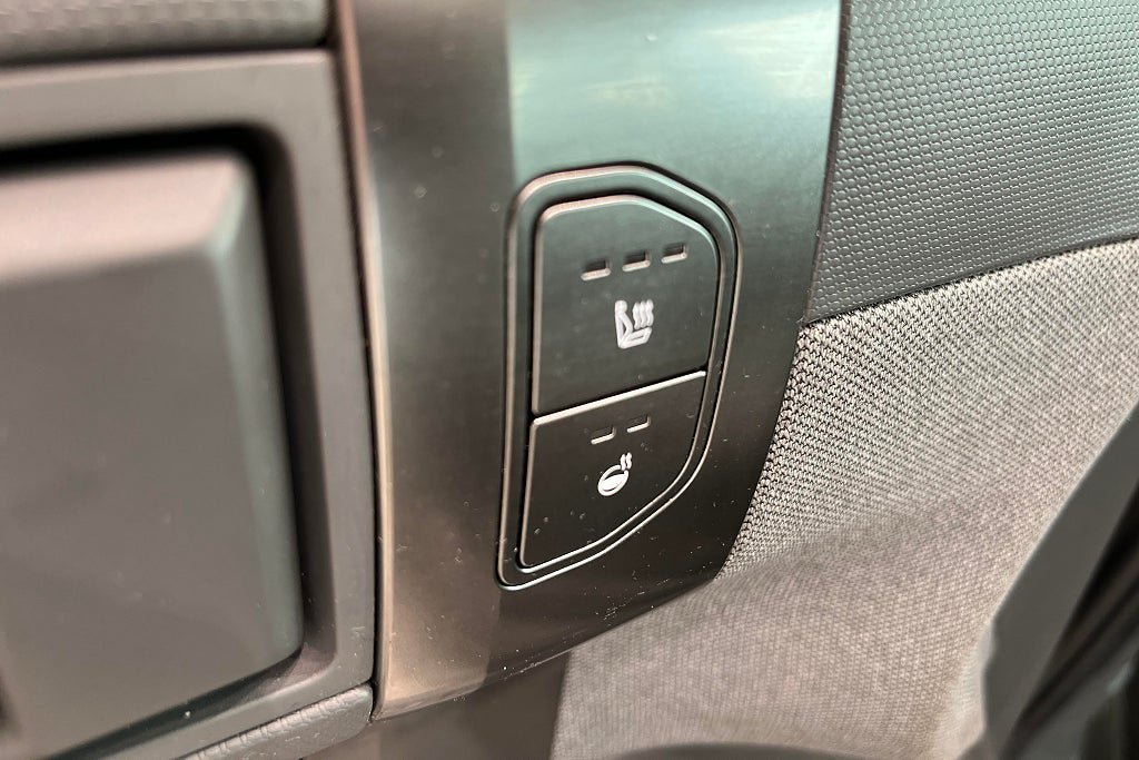 Vehicle Image 17