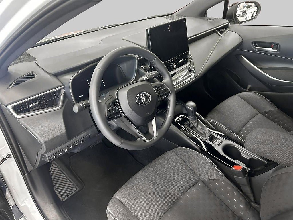 Vehicle Image 13