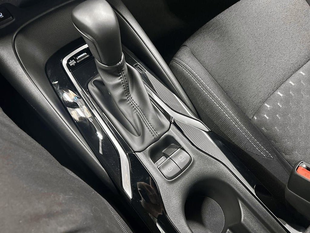 Vehicle Image 17