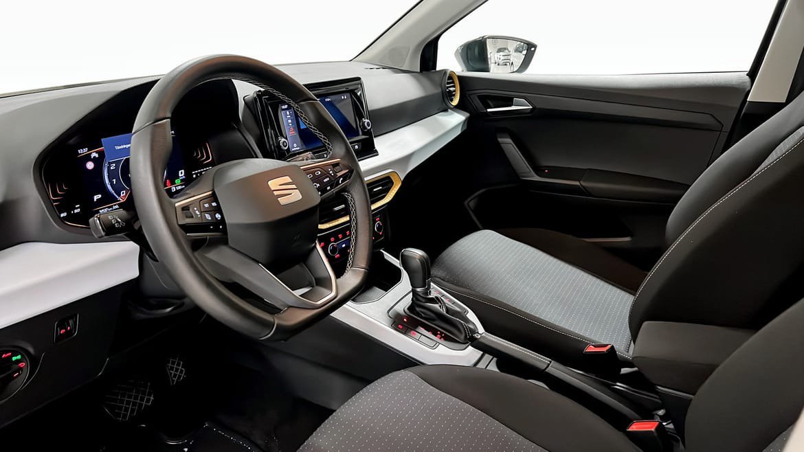 Vehicle Image 7