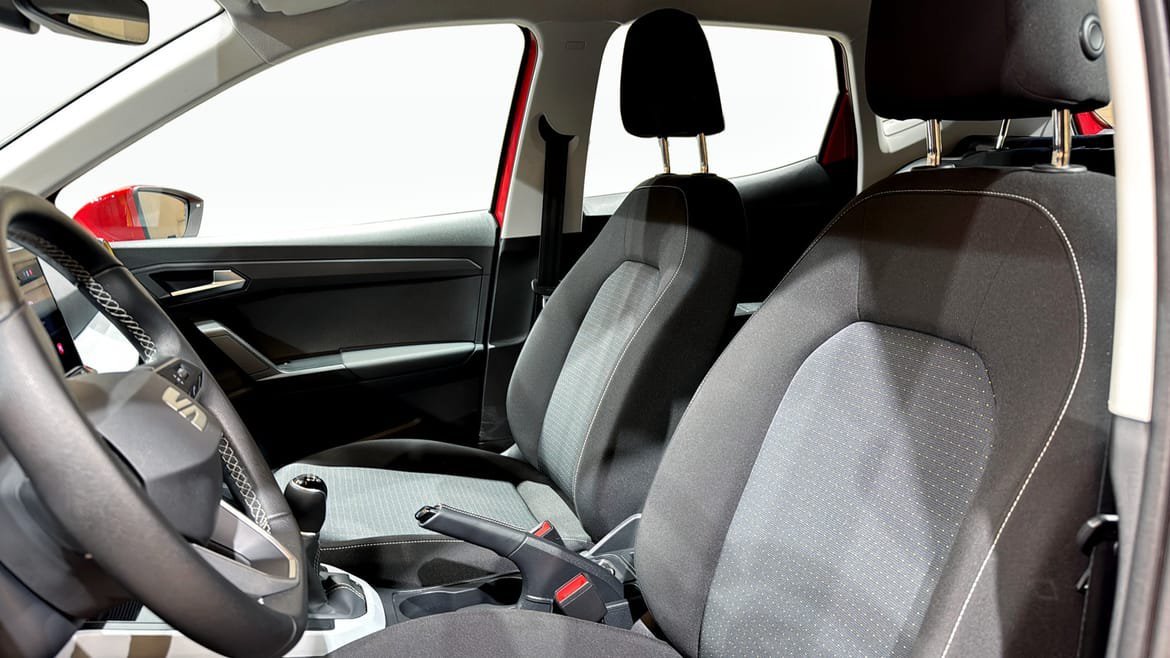 Vehicle Image 8