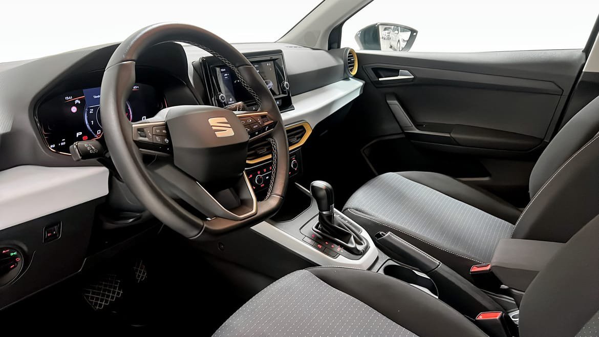 Vehicle Image 7