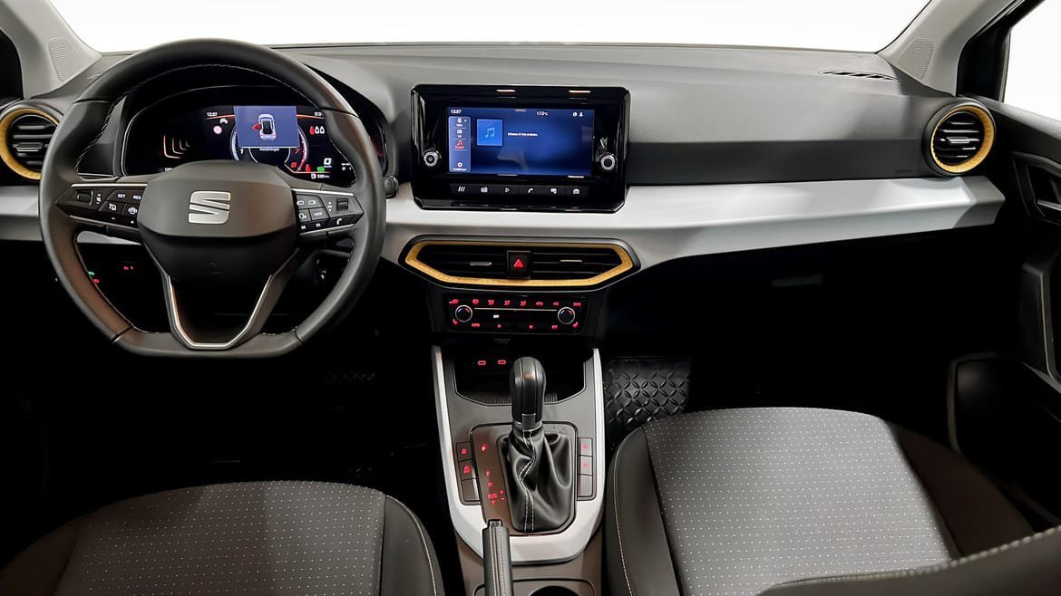 Vehicle Image 10