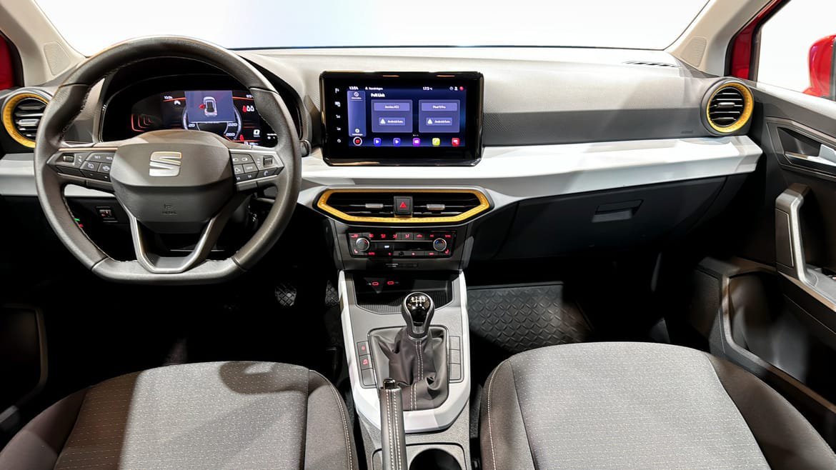 Vehicle Image 10