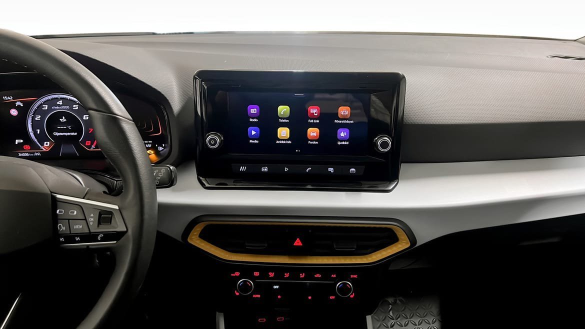 Vehicle Image 9