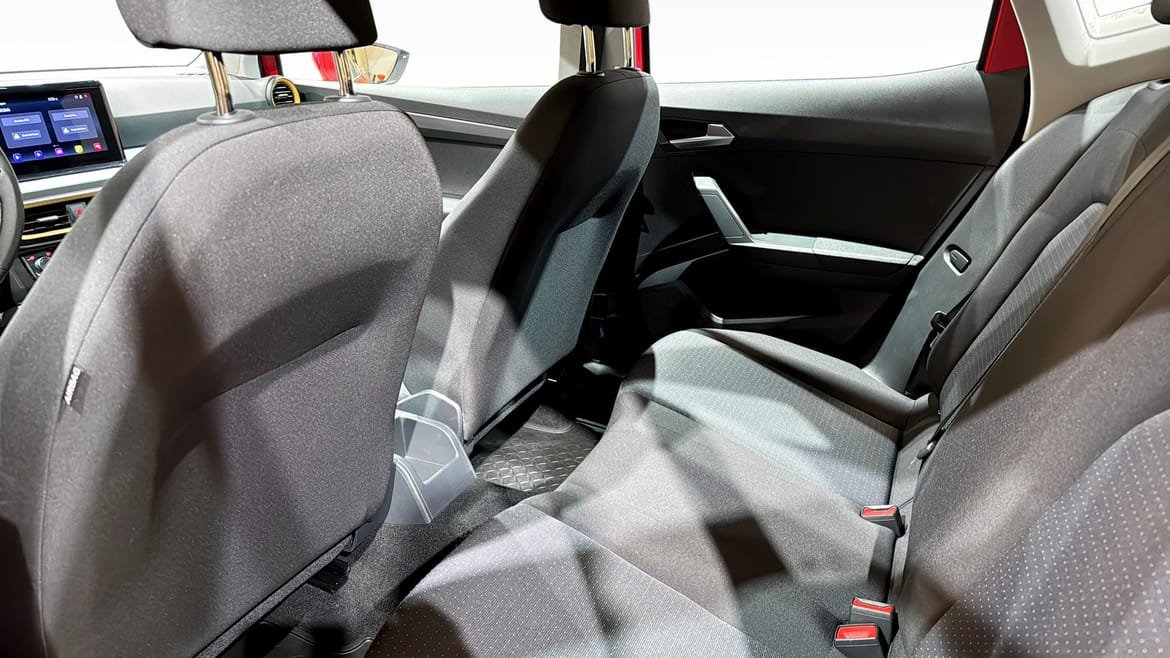 Vehicle Image 11