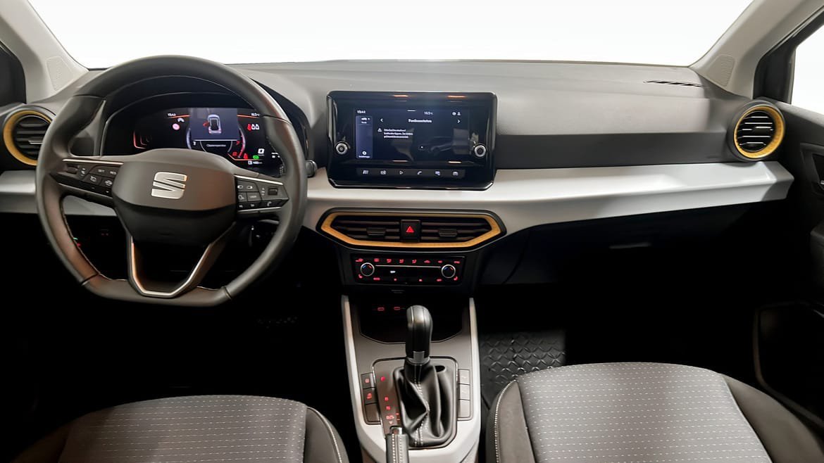 Vehicle Image 10