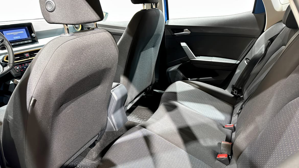 Vehicle Image 11